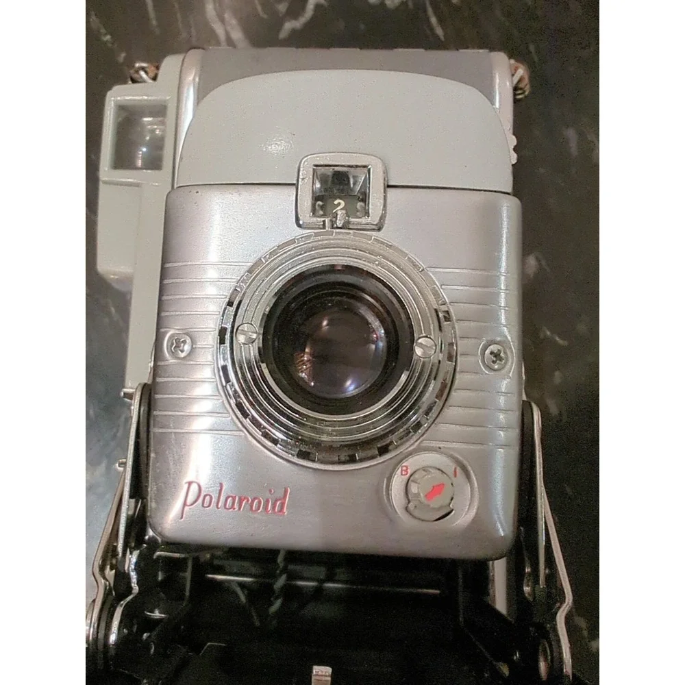 VINTAGE POLAROID LAND CAMERA MODEL 80 with case and accessories